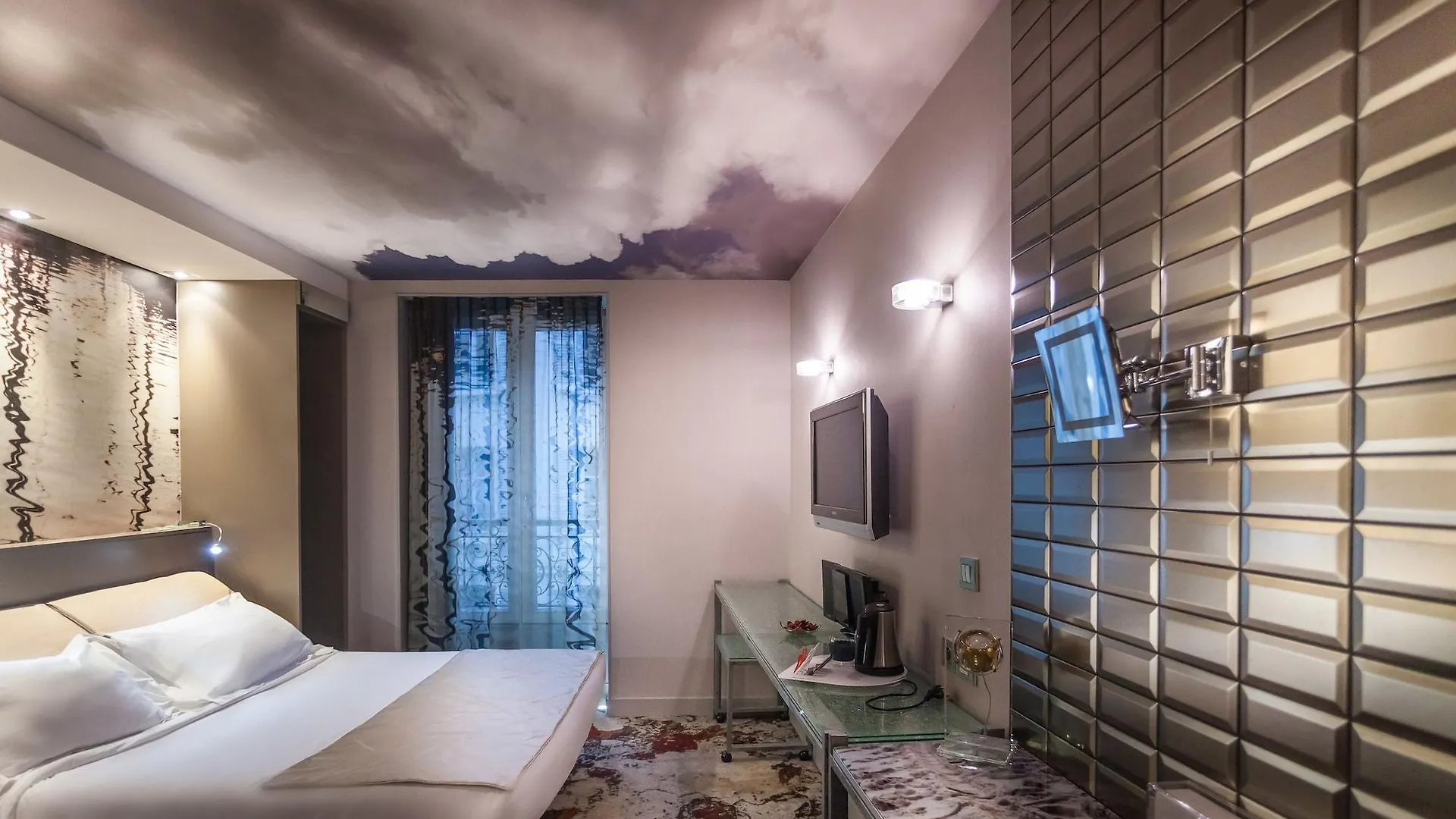 Apostrophe Hotel Paris